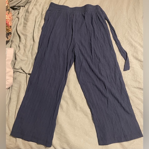 SoHO Medium Wide Leg Navy Pants - Picture 4 of 9